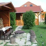 아파트 Barbara Apartmanhaz Kehidakustány