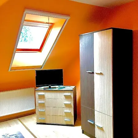 Barbara Apartmanhaz Кехидакустани