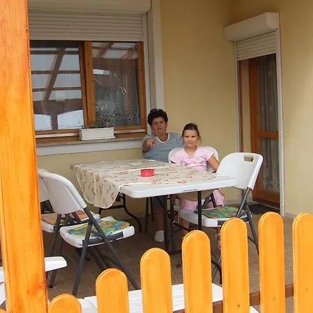 Barbara Apartmanhaz Apartament Kehidakustány