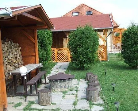 Апартаменты Barbara Apartmanhaz Кехидакустани
