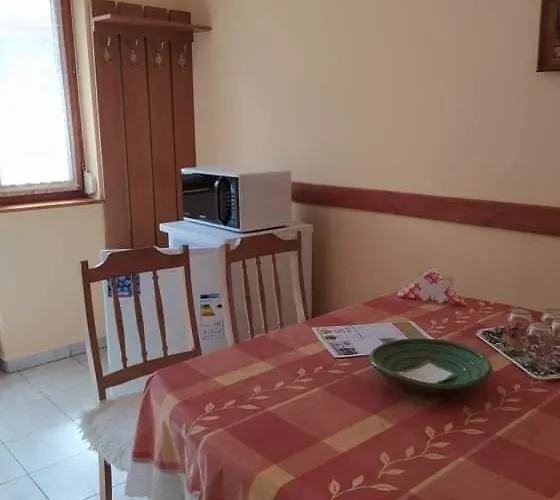 Barbara Apartmanhaz Kehidakustány